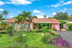 3393 Malaga Way, Naples, FL 34105 Sold 03/28/25