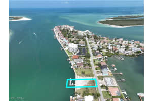  Pelican ST W, Naples, FL 34113 Sold 09/12/25