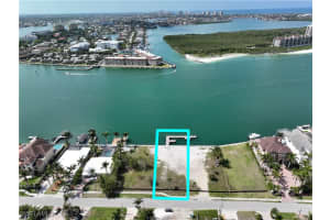  Pelican ST W, Naples, FL 34113 Sold 09/12/25