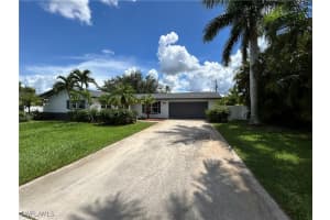 1020 El Mar Avenue, Fort Myers, FL 33919 Sold 01/23/25