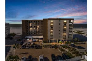 2532 Estero Boulevard, Fort Myers Beach, FL 33931 Sold 11/20/24