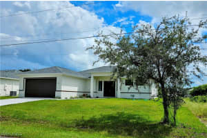 2517 10th Street, Lehigh Acres, FL 33976 Sold 02/03/25