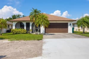 589 98th Avenue, Naples, FL 34108 Sold 04/28/25