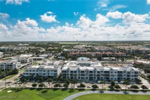 201 8th St S 308, Naples