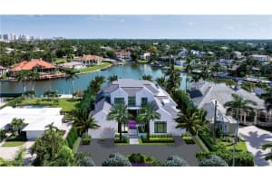 383 Mooring Line Drive, Naples, FL 34102 Sold 01/31/25