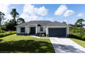 2915 22nd Street, Lehigh Acres, FL 33971 Sold 11/18/24