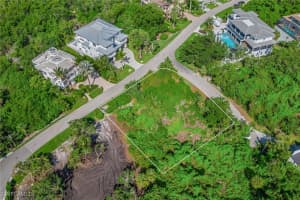 617 Waterside Drive, MARCO ISLAND, FL 34145 Sold 10/15/24