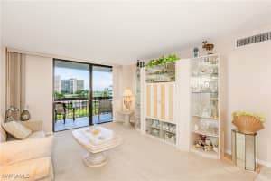 651 Seaview Court, MARCO ISLAND, FL 34145 Sold 12/19/24