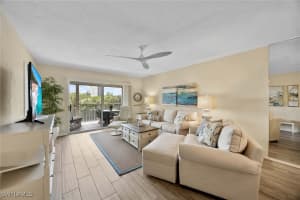 380 Horse Creek Drive, Naples, FL 34110 Sold 12/26/24