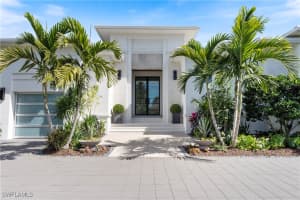 4220 Crayton Road, Naples, FL 34103 - MLS#224071020