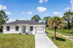 912 Gunby Avenue, Lehigh Acres, FL 33974 Sold 11/25/24