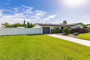 905 Dean Way, Fort Myers