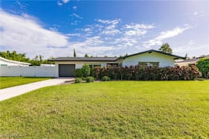 905 Dean Way, Fort Myers, FL 33919 - MLS#224071583