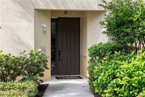 1992 Tarpon Bay Drive, Naples, FL 34119 Sold 03/04/25
