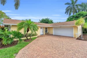 153 Viking Way, Naples, FL 34110 Sold 07/01/25
