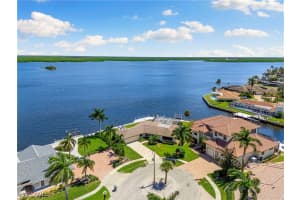 449 Pepperwood Court, MARCO ISLAND, FL 34145 Sold 05/15/25