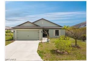 747 Center Lake St, Lehigh Acres