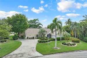 840 Town And River Drive, Fort Myers, FL 33919 Sold 07/02/25