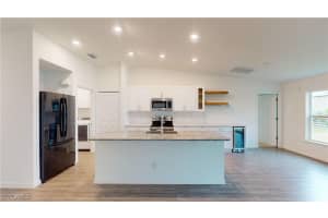 2804 25th Terrace, Cape Coral, FL 33993 Sold 12/13/24