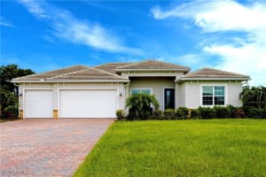 2111 Hickeys Creekside Drive, ALVA, FL 33920 Sold 12/23/24