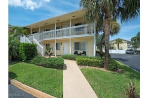 4629 Bayshore Drive, NAPLES, FL 34112 Sold 11/08/24