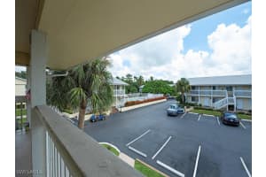 4629 Bayshore Drive, NAPLES, FL 34112 Sold 11/08/24
