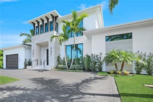 489 N Barfield Dr, MARCO ISLAND, FL 34145 Sold 11/14/24
