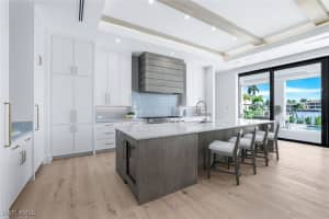489 N Barfield Dr, MARCO ISLAND, FL 34145 Sold 11/14/24