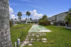 24 Doubloon WAY, FORT MYERS BEACH, FL 33931 Sold 05/09/25