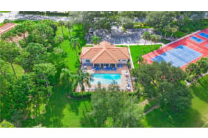 290 Robin Hood Circle, NAPLES, FL 34104 Sold 11/04/24