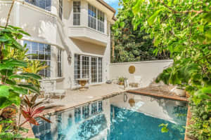 238 5th Street, Naples, FL 34102 Sold 03/03/25