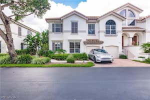 181 Colonade Circle, Naples, FL 34103 - MLS#224073309