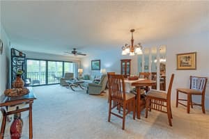 5724 Deauville Circle, Naples, FL 34112 - MLS#224073378