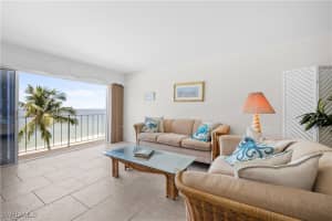 2011 Gulf Shore Boulevard, Naples, FL 34102 - MLS#224073408