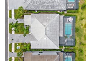 2421 Fallglo Street, NAPLES, FL 34120 Sold 12/02/24