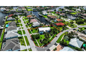 307 Castaways Street, MARCO ISLAND, FL 34145 Sold 10/31/24