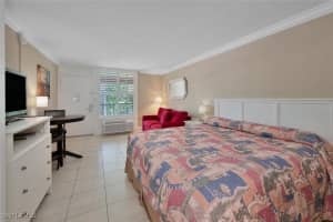 2555 9th Street, NAPLES, FL 34103 Sold 09/30/24