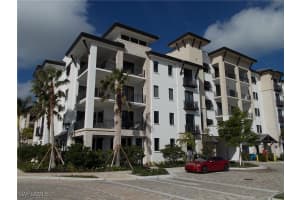 1035 3rd Ave S 303, Naples