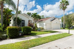 303 Burnt Pine Drive, Naples, FL 34119 - MLS#224074377