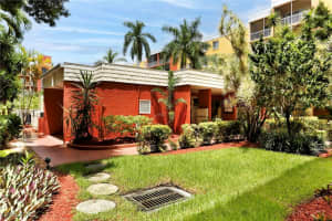 2366 Mall Drive, Fort Myers, FL 33901 Sold 03/06/25