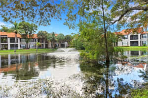 2154 Arbour Walk Circle, Naples, FL 34109 - MLS#224074873