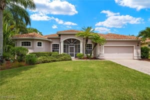 2249 Valencia Lakes Cir, Naples