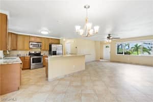 8724 Beacon Street, FORT MYERS, FL 33907 Sold 11/06/24