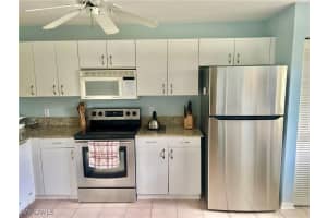 121 Gabriel Circle, Naples, FL 34104 Sold 03/27/25