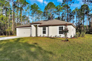 249 Blackstone Dr, Fort Myers