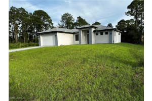 832 Warren Street, LEHIGH ACRES, FL 33974 Sold 02/24/25