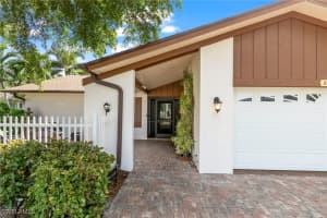 4515 Lakewood Boulevard, Naples, FL 34112 - MLS#224076184