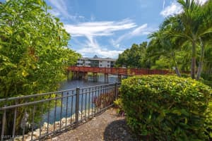 600 Neapolitan Way, Naples, FL 34103 - MLS#224076197