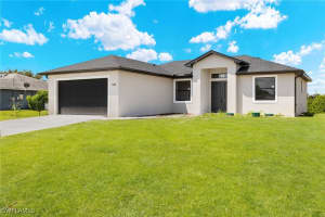 538 Paloma Avenue, Lehigh Acres, FL 33974 - MLS#224076323