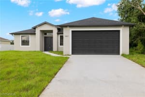 2807 48th Street, Lehigh Acres, FL 33976 Sold 11/07/24